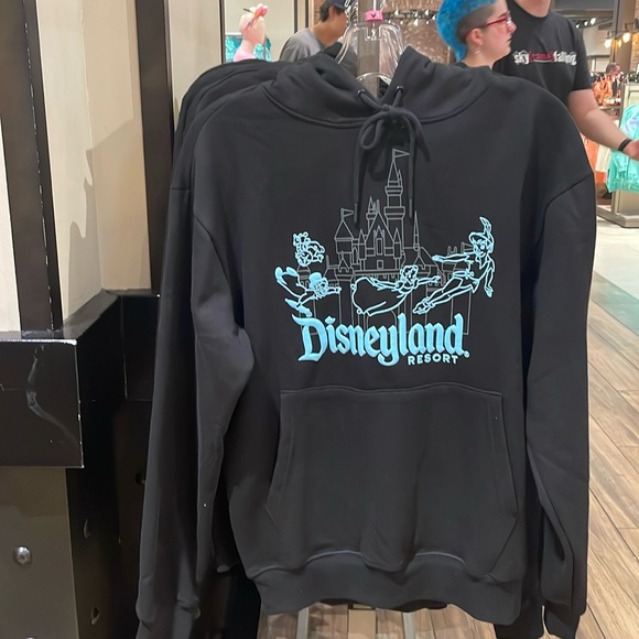 Disney Parks Disneyland Peter Pan Pullover Hoodie NWT - Picture 1 of 3